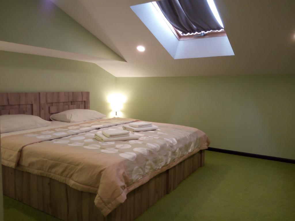Hotel Salmer Tbilisi Buitenkant foto