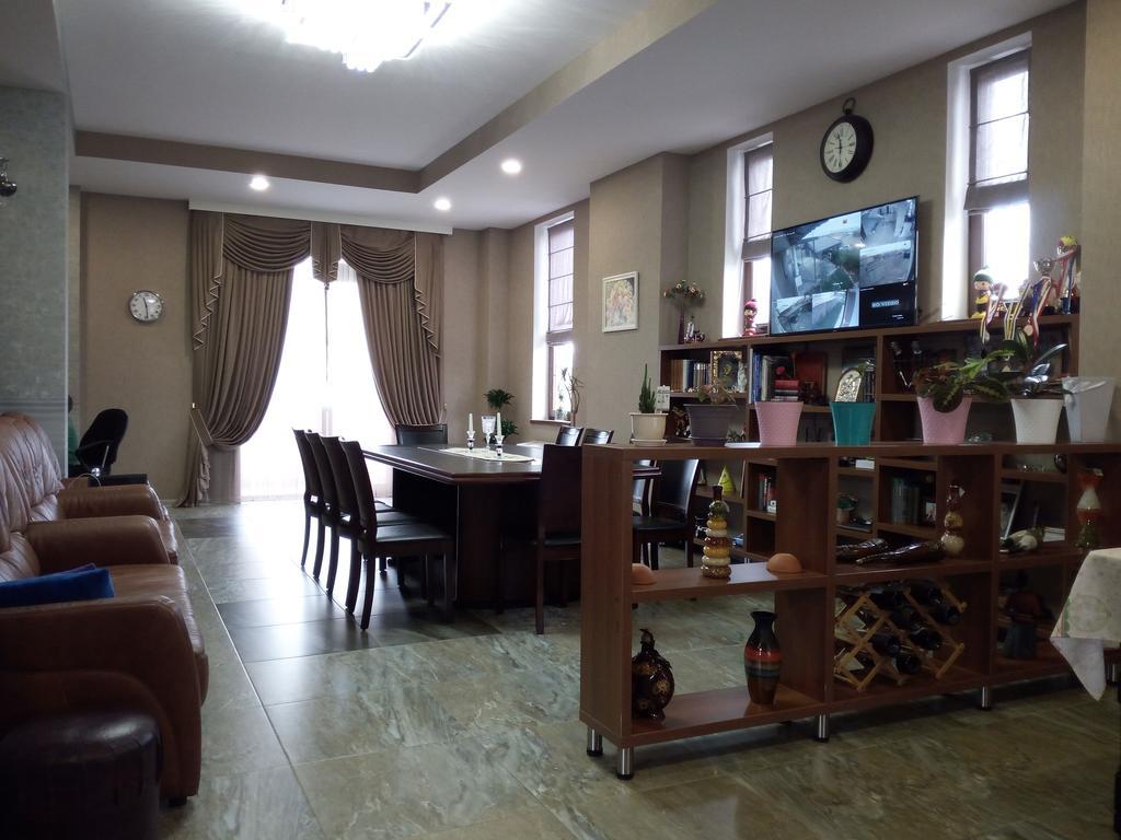 Hotel Salmer Tbilisi Buitenkant foto